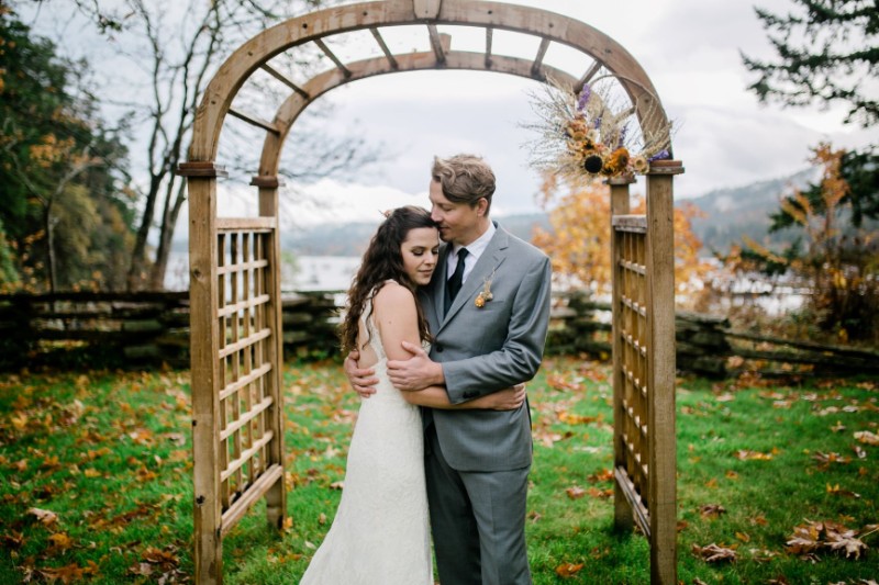 couple-arch-hastings-house couple-arch-hastings-house