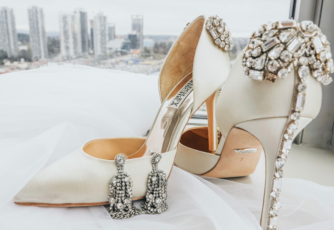 Elka The Makeup Artist Photography Shoes & Earrings Bridal Grace and Style High Above Vancouver