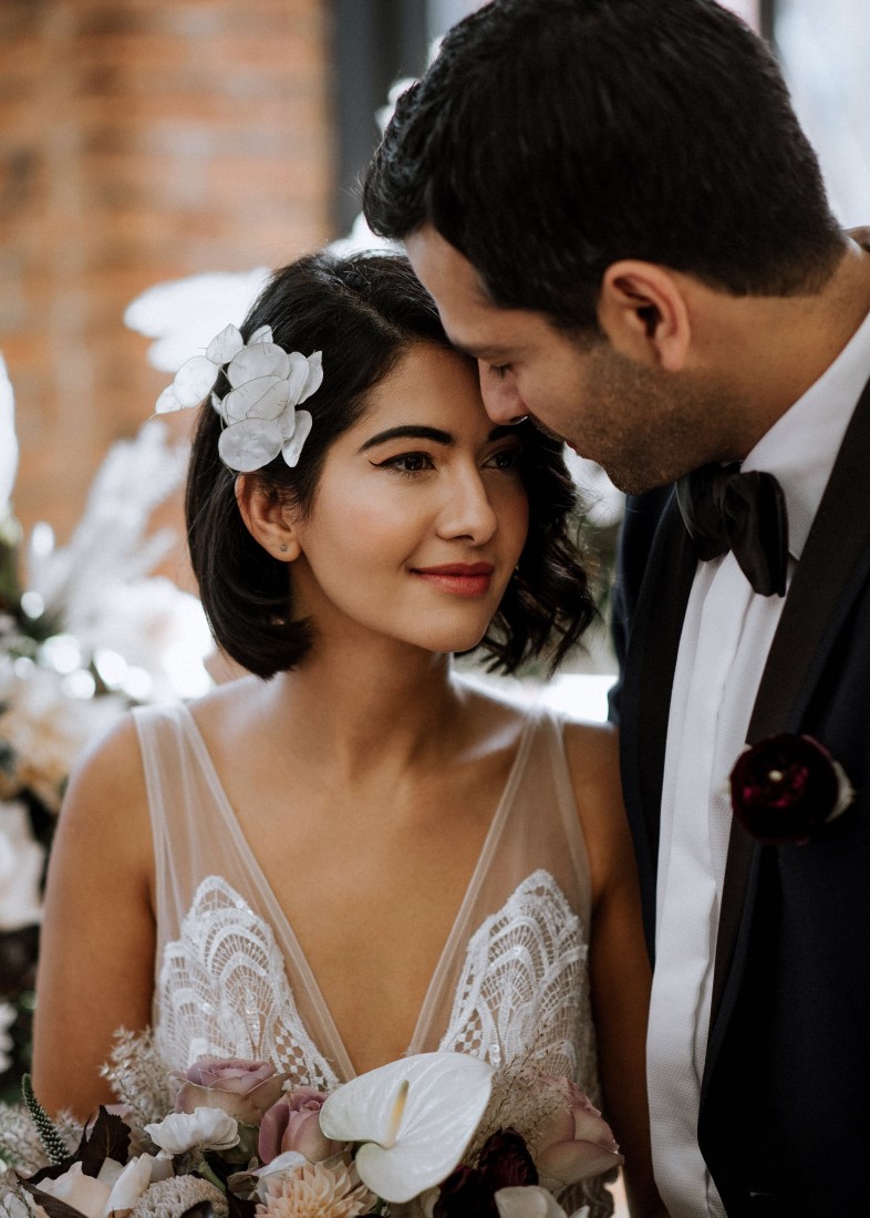 Kaoverii Silva Photographer Bridal Makeup Modern Vintage Wedding at The Loft