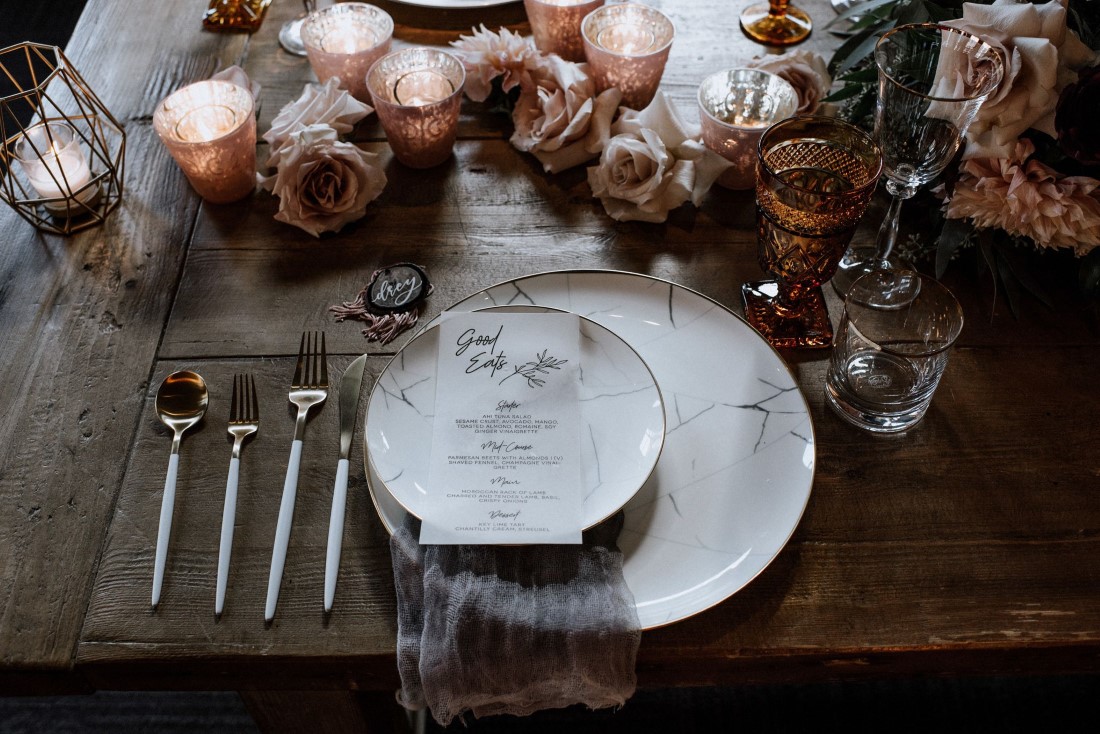 Kaoverii Silva Photographer Place Setting Modern Vintage Wedding at The Loft