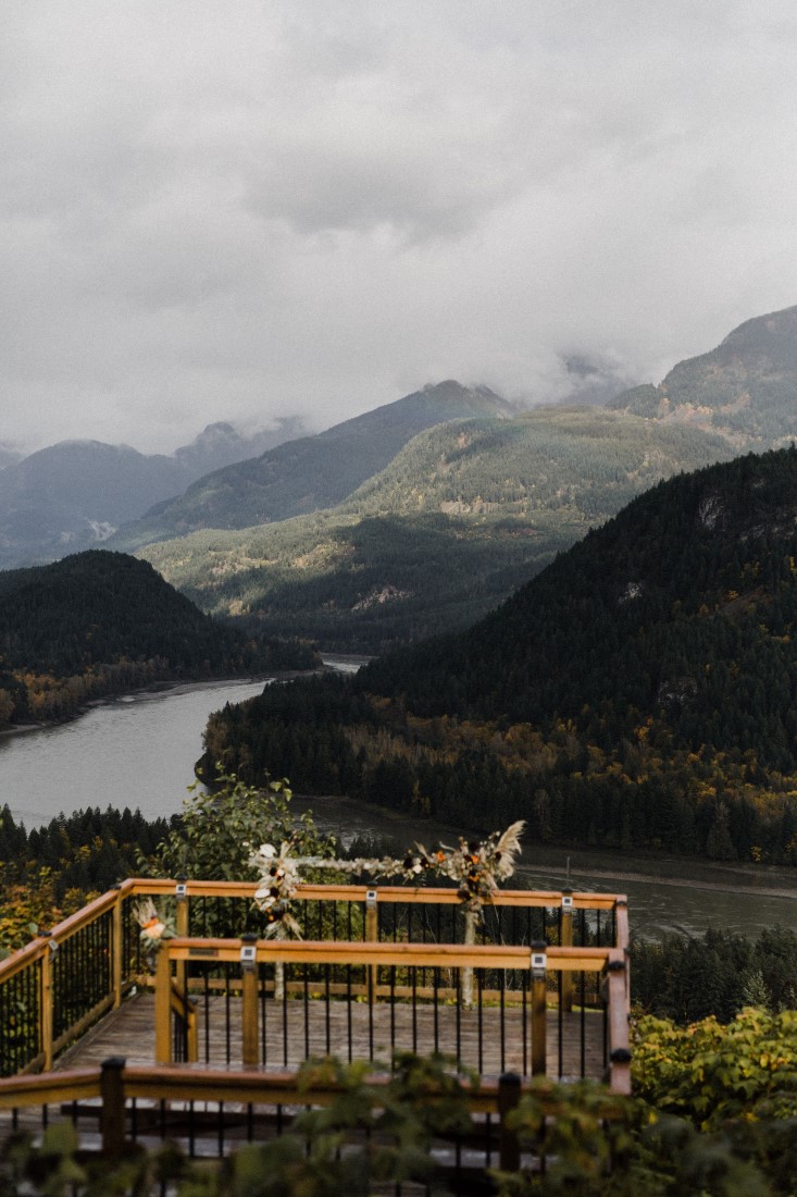 The Augusts View ‘I Do’ With a View at American Creek Lodge