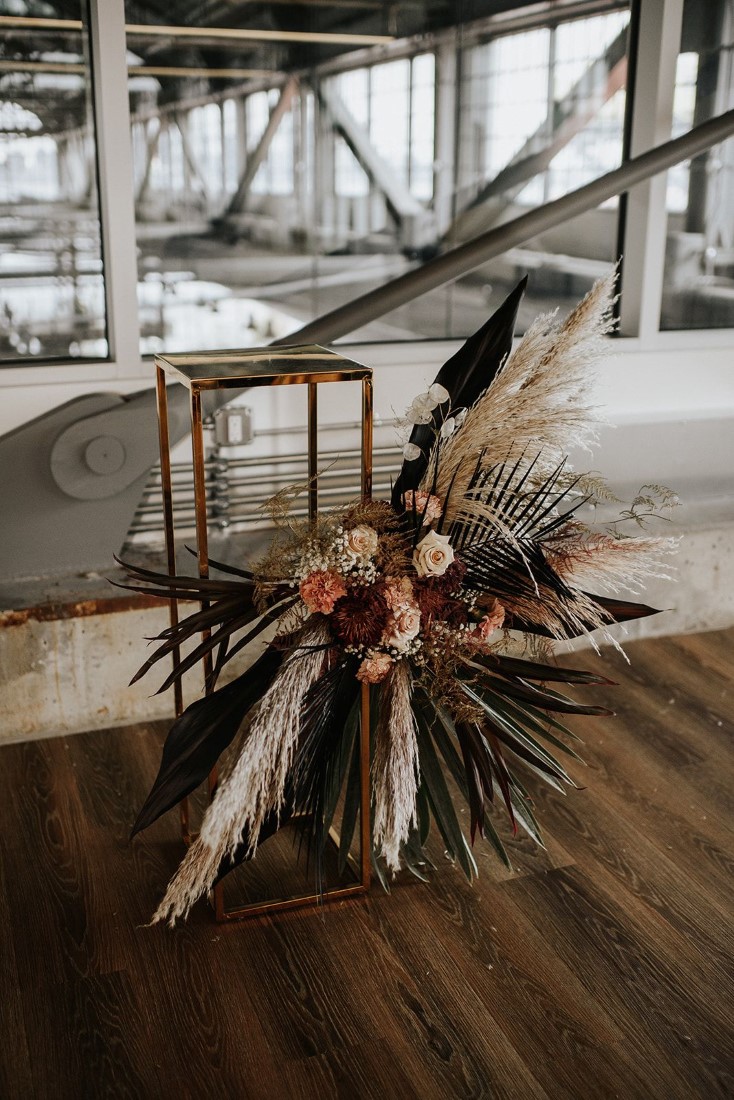 Tallya D Photography Floral Glamour & Gold at The Wallace