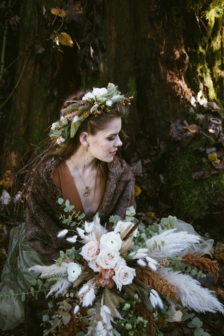 Fall bride looks like Renoir painting