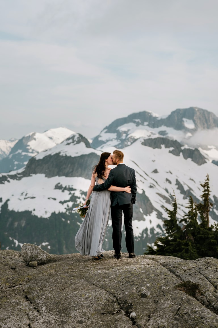 Elopement on BC Mountains by Leanne Sim Photo