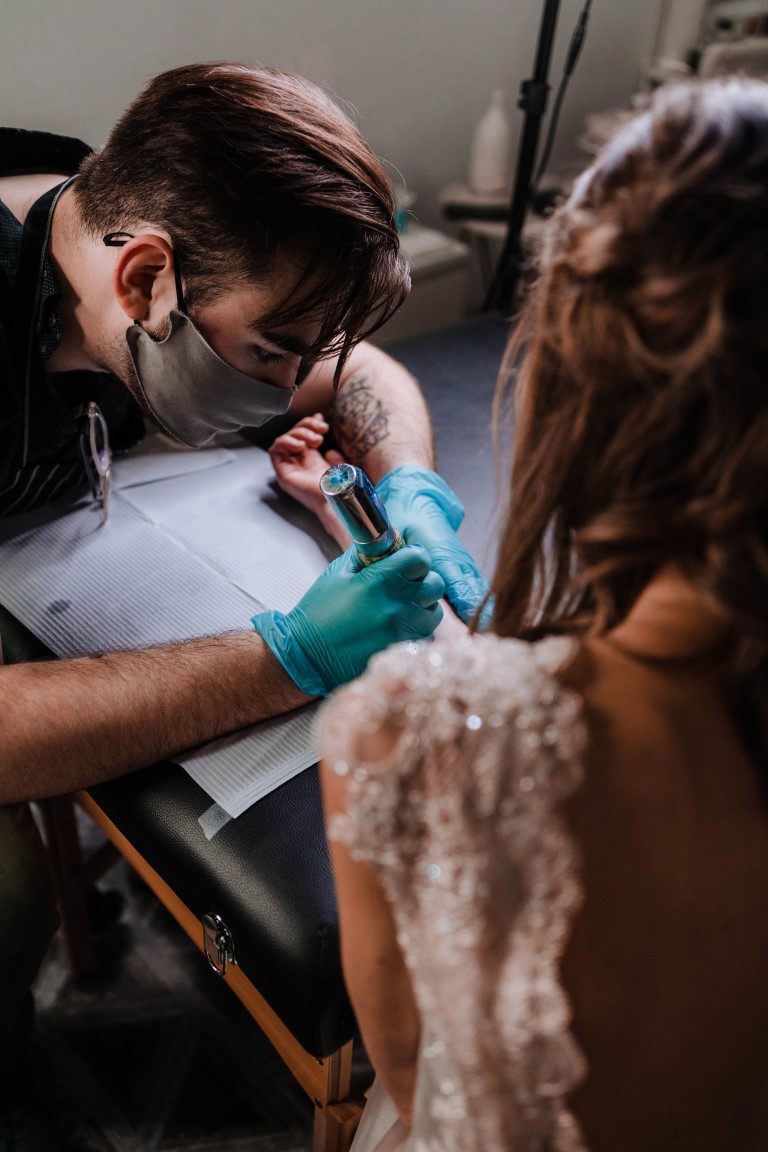 Vancouver Island newlyweds get matching tattoos on wedding day