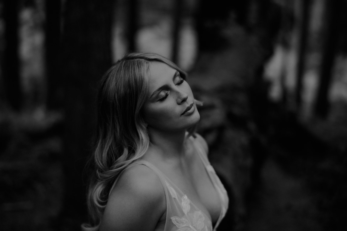 Bridal beauty by Dallas and Sabrina Photography