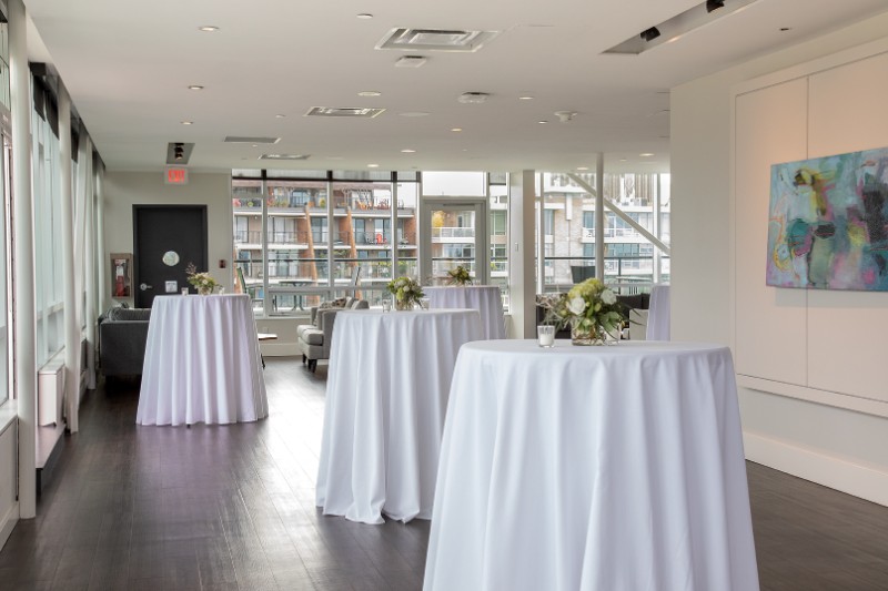 DerekFord_Parkside_wedding2205261784web-cocktail-tables