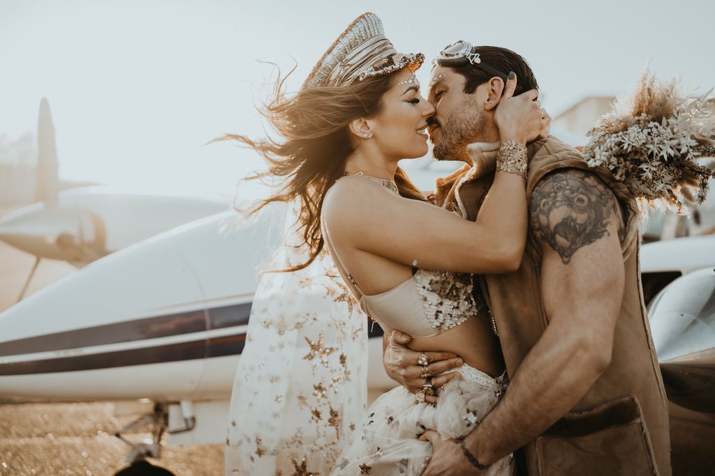 Runaway Romance smooch between newlyweds