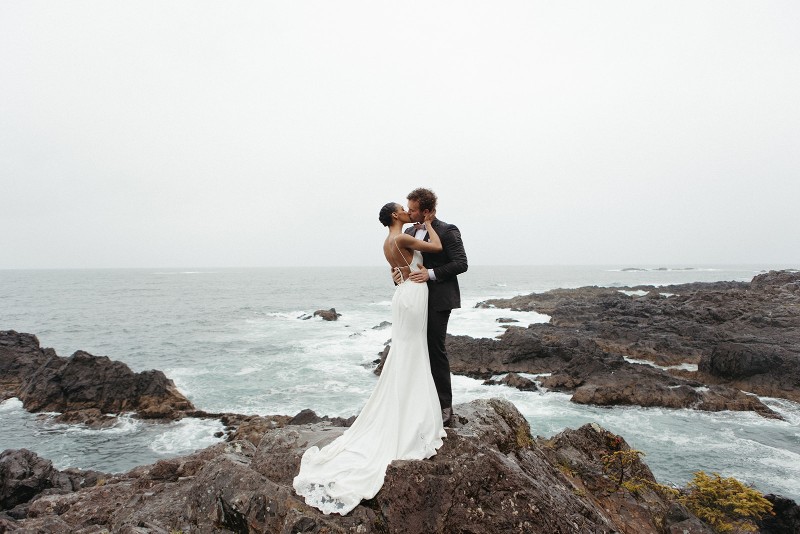 tofino-elopement-ucluelet-vancouver-island-elopement-photographer-tofino-wedding144 tofino-elopement-ucluelet-vancouver-island-elopement-photographer-tofino-wedding144