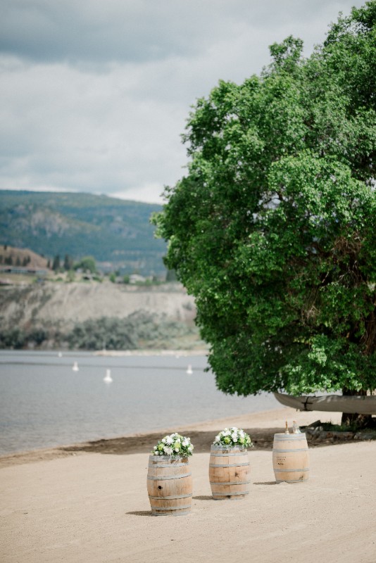 5_Wedding-Ceremony_Private-Beach_Melissa-Hartmann-1